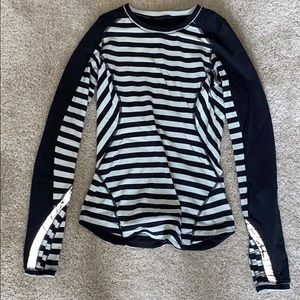 Lululemon flow sleeve